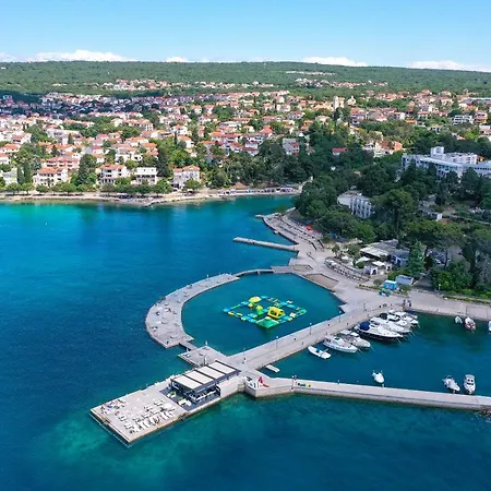 アパート Moro マリンスカ